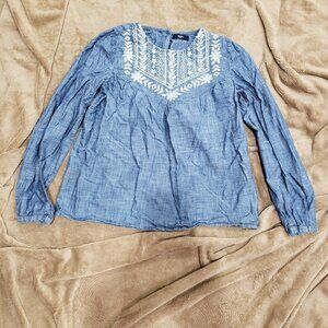 Gapkids, Size XXL Girl’s Long Sleeve Blue top with  White design